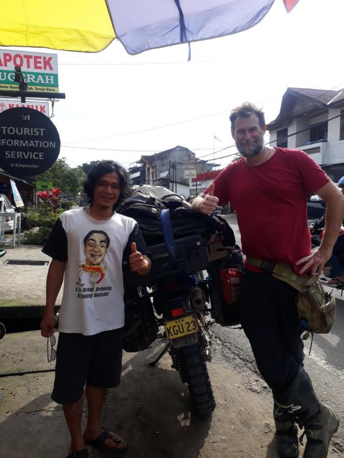 Отель Toraja Manubackpacker Рантепао Экстерьер фото